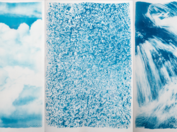 Những tác phẩm của Phạm Tuấn Ngọc trong BST “Eternal Flow”. Bộ tác phẩm này được in thủ công với cyanotype trên lụa đã qua xử lý đặc biệt, thể hiện các hình thái khác nhau của nước để để kể câu chuyện về nguyên tố cơ bản, cổ xưa và quan trọng nhất của trái đất, đồng thời cũng là câu chuyện của tình yêu.