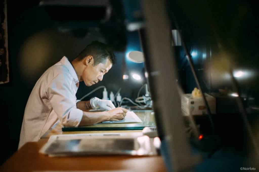 Phép Màu Nơi Phòng Tối