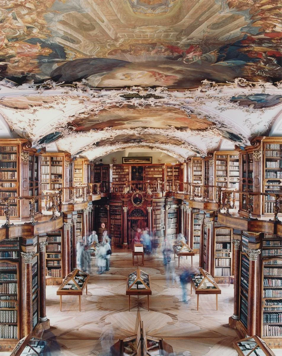 Candida Höfer, Stiftsbibliothek St. Gallen I’, 2001