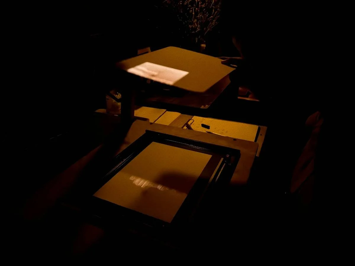 Quá trình rọi ảnh trong Phòng Tối tại Noirfoto. (Bước 1)