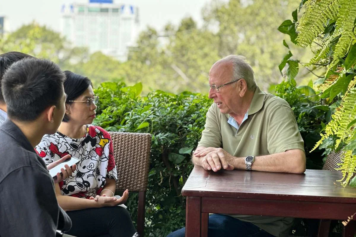 Nhiếp ảnh gia Thomas Billhardt trong buổi phỏng vấn độc quyền cùng Noirfoto
